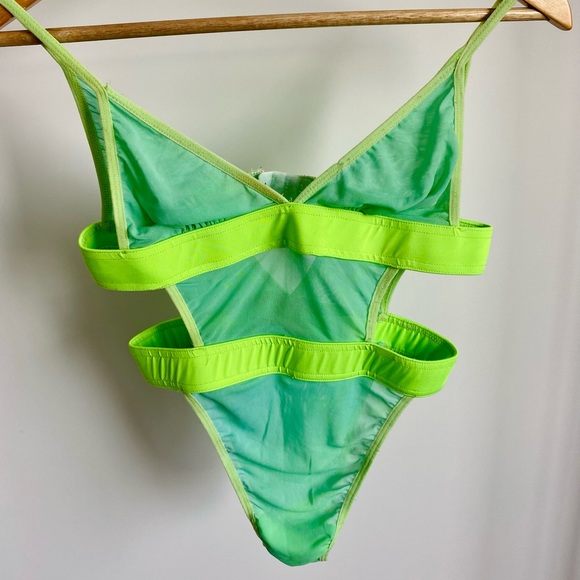 Beginning Boutique / Green Mesh Bodysuit / Size M - Picture 5 of 6